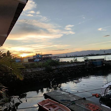 Stay And Fly At Amani Grand Resort Residences Lapu-Lapu City Exteriör bild