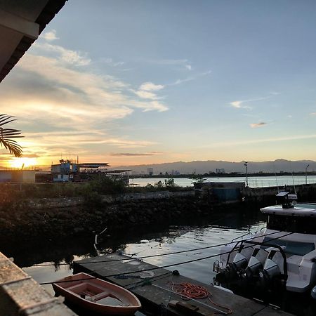 Stay And Fly At Amani Grand Resort Residences Lapu-Lapu City Exteriör bild