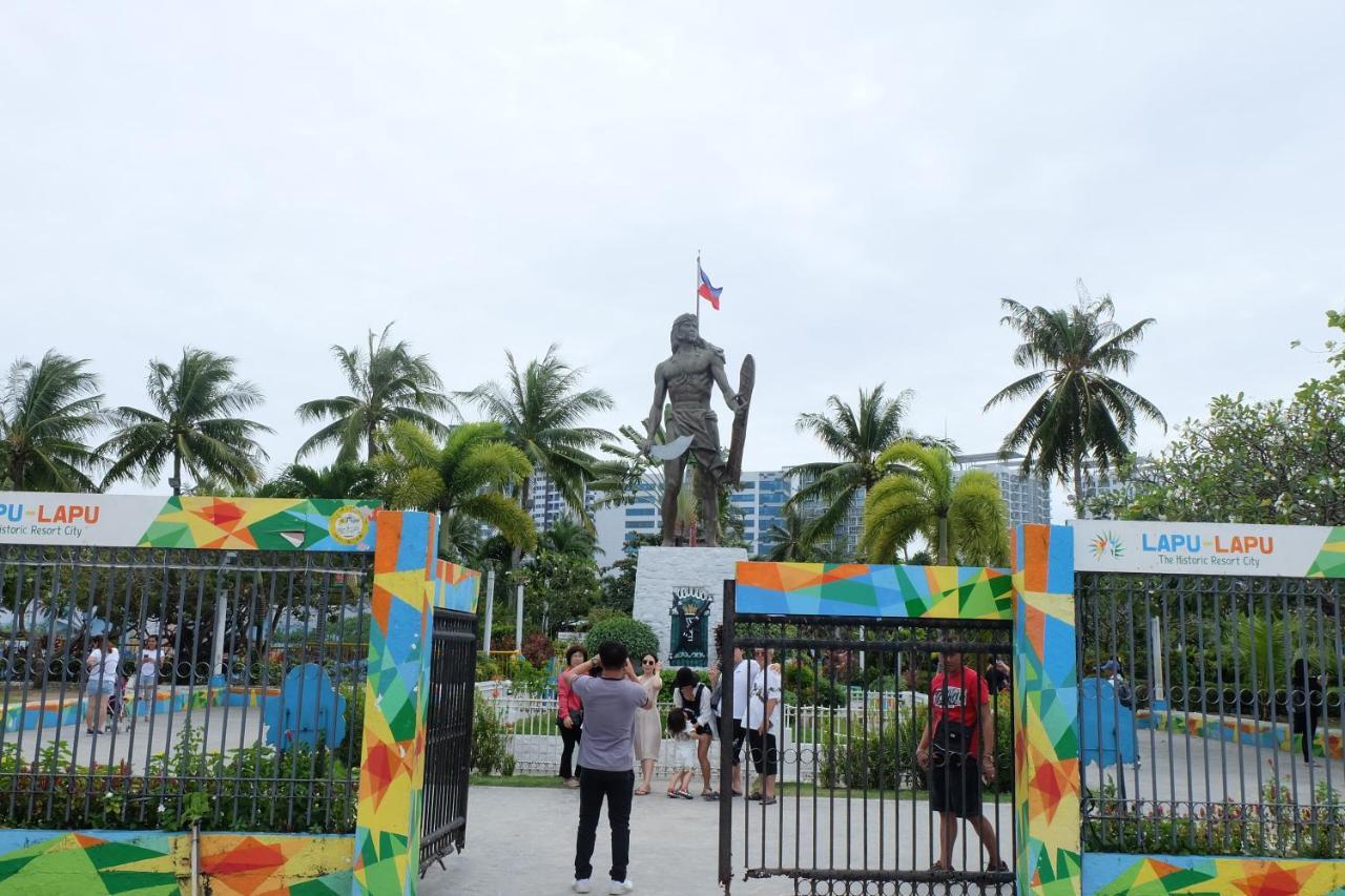 Stay And Fly At Amani Grand Resort Residences Lapu-Lapu City Exteriör bild